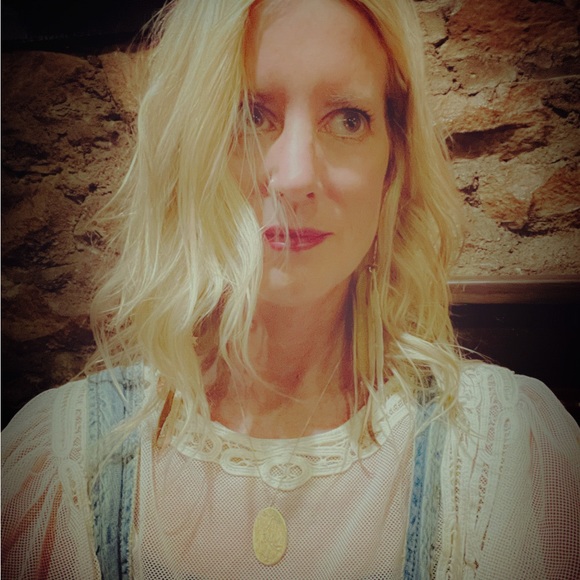 Meet your Posher, Ann - Picture 2 of 3